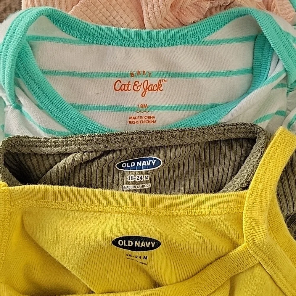 Six Baby Bodysuits - Picture 6 of 7